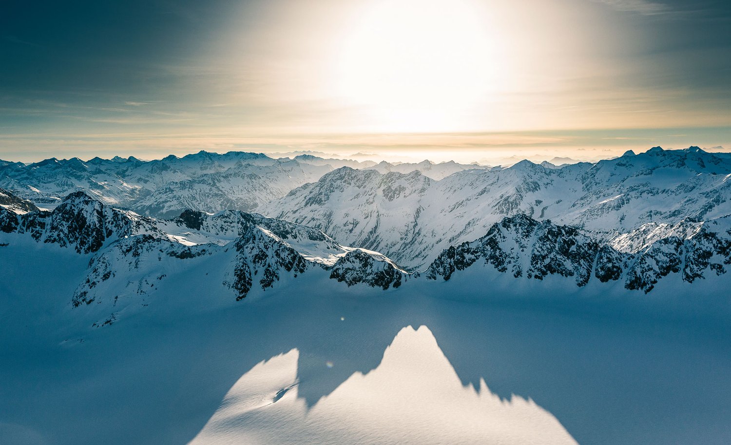 Winterpanorama der Ötztaler Alpen über Sölden